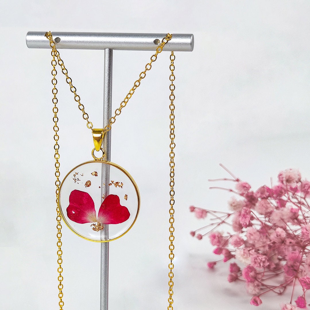 Birth Flower Necklace of January |Handmade Dry Carnation Flower Jewelry  |Flower Resin Art|  Customized Lover Gift