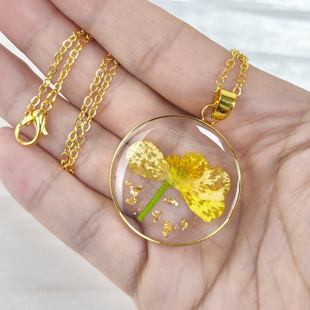 Birth flower Necklace of December | Yellow Narcissus Pressed Flower | Handmader Real flower  jewelry  | Best Friend Birthday Gifts
